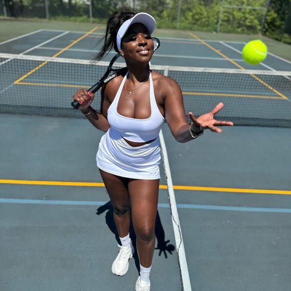 Two piece white tennis sports bra and skort - Picture 7 of 9